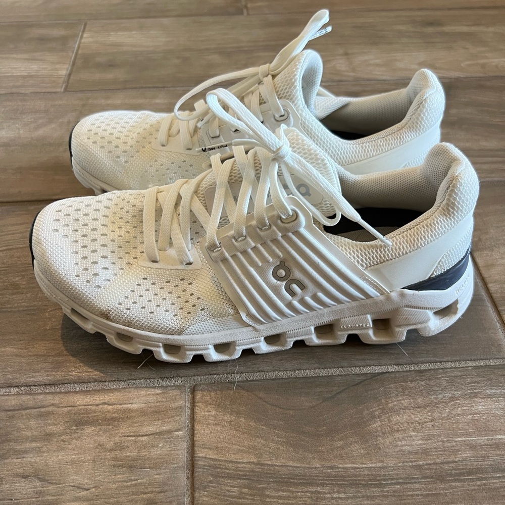 Women cloud swift size 6.5